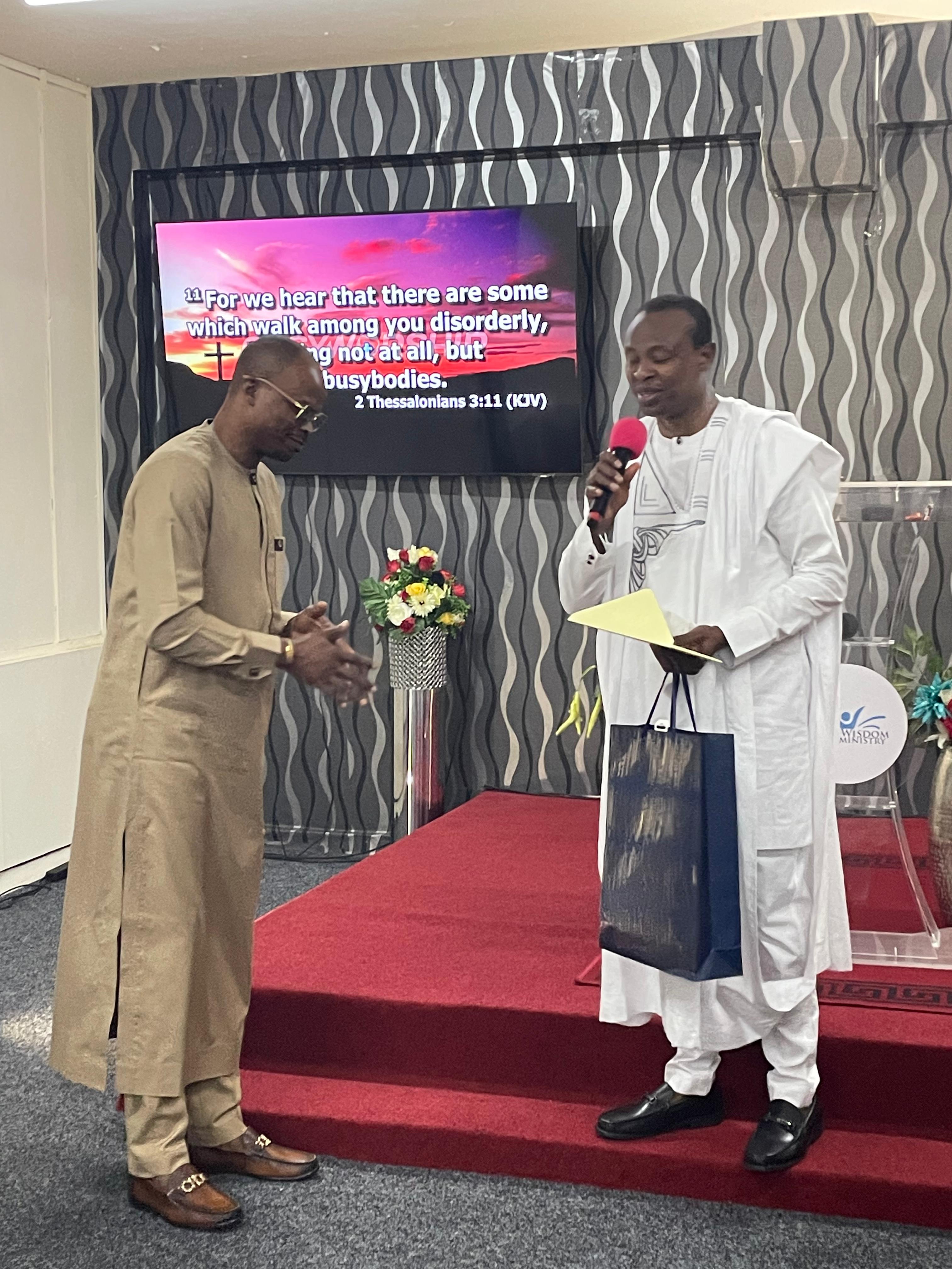 Father's Day Milton Keynes - Gift Presentation